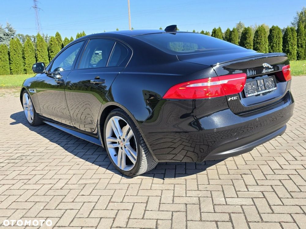 Jaguar XE - 14