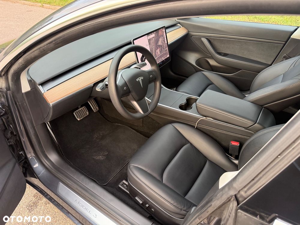 Tesla Model 3 Standard Range Plus - 11