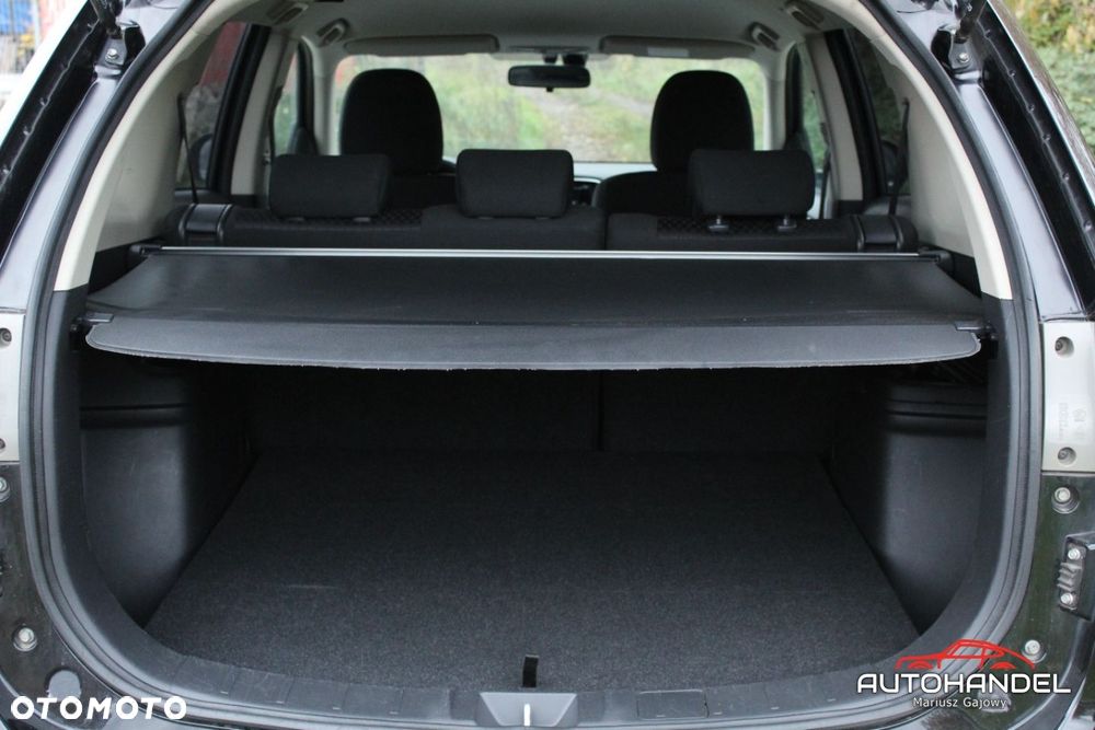 Mitsubishi Outlander - 17
