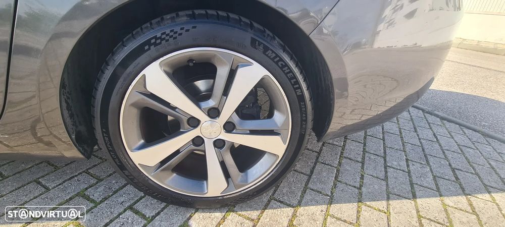 Peugeot 308 SW 1.6 BlueHDi Allure - 22