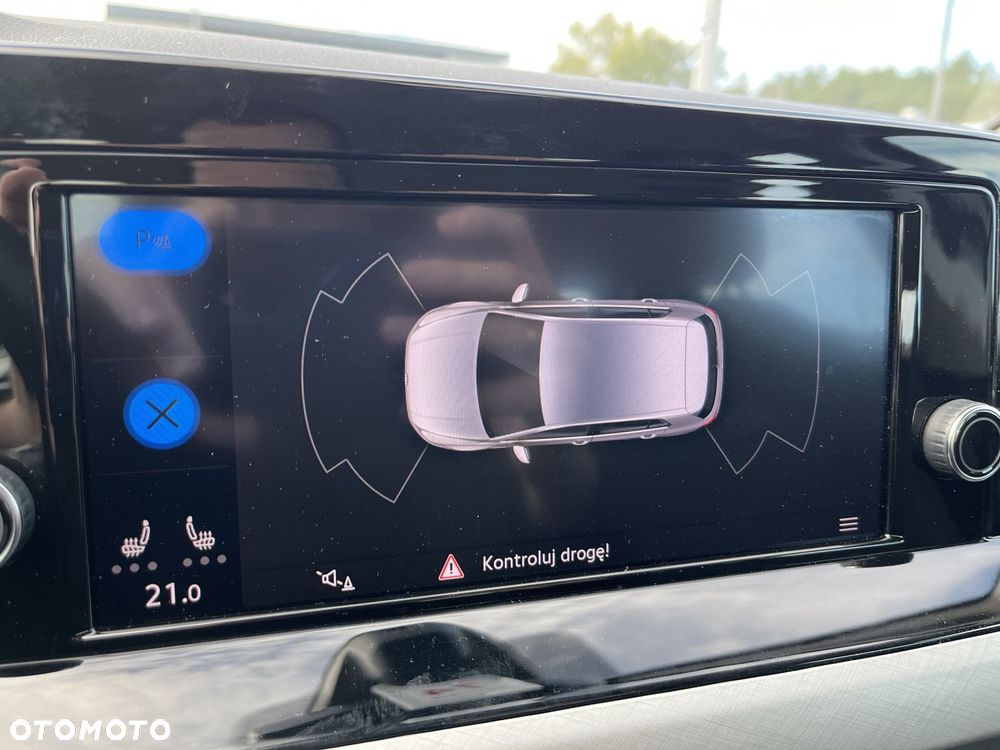 Volkswagen Golf - 28