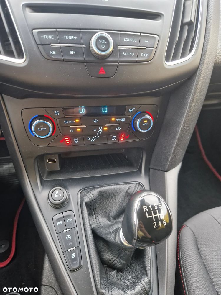 Ford Focus 2.0 TDCi ST-Line Red ASS - 37