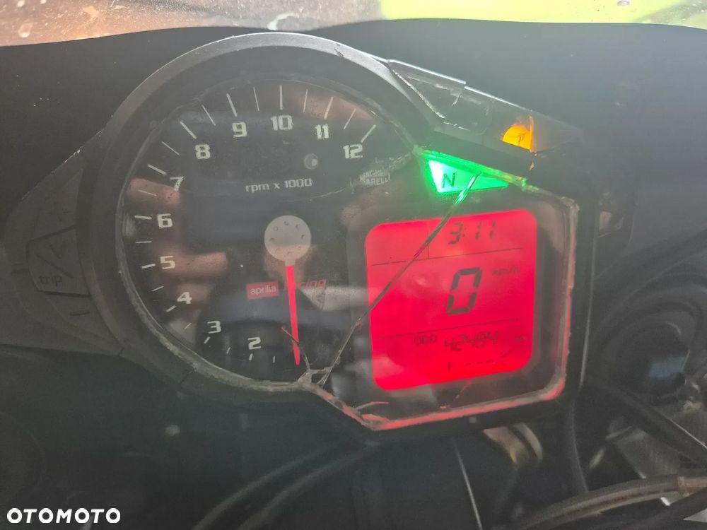Aprilia RSV - 12