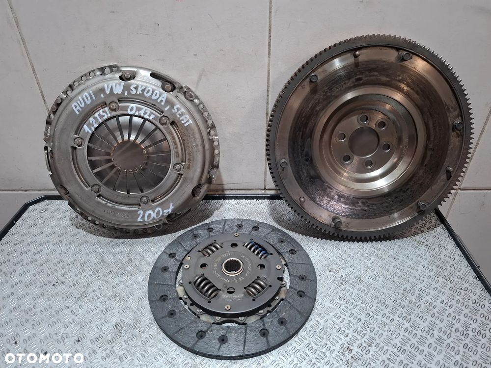 Sprzęgło kompletne Volkswagen Skoda Audi Seat 2012 rok 1,2 tsi nr 03F105273 SACHS - 1