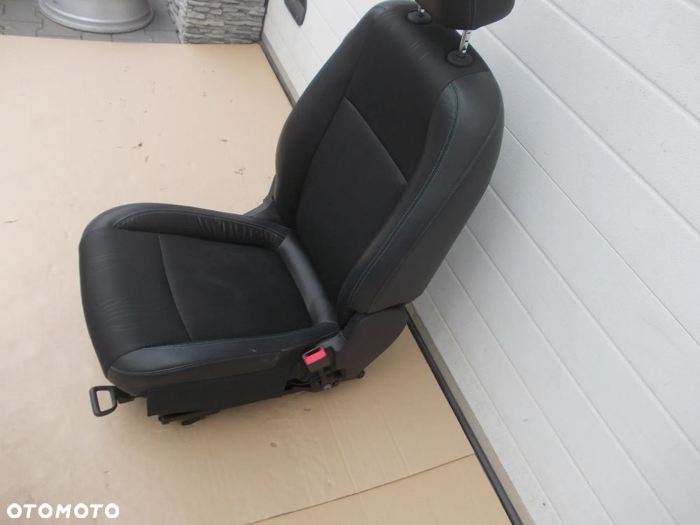 Komplet foteli Chevrolet Trax europa - 32