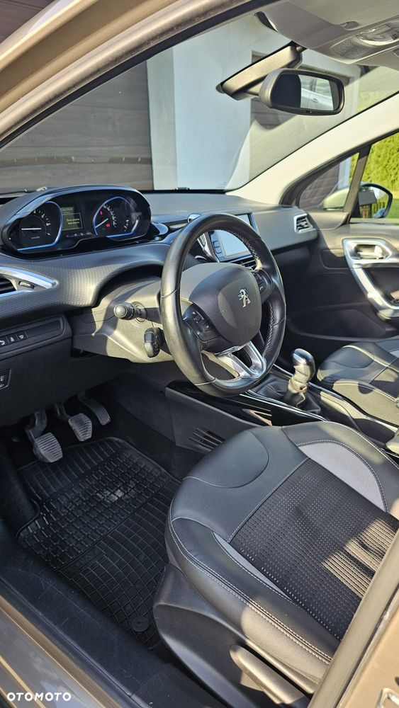 Peugeot 2008 1.2 Pure Tech GPF Allure S&S - 8