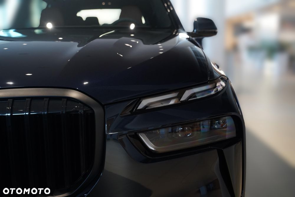 BMW X7 - 32