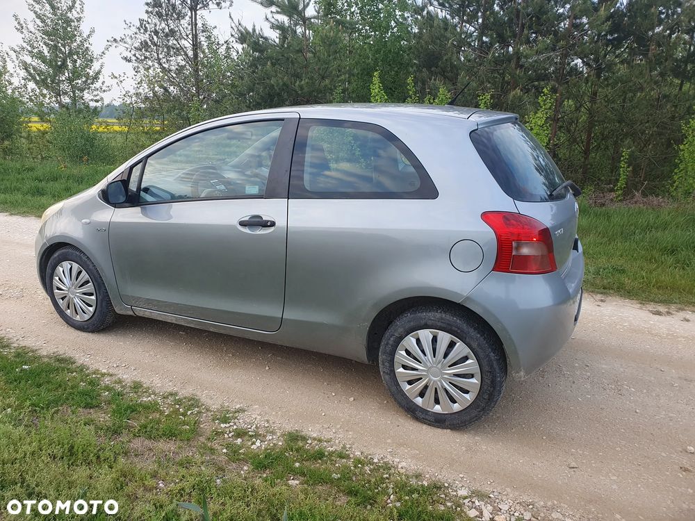 Toyota Yaris - 11