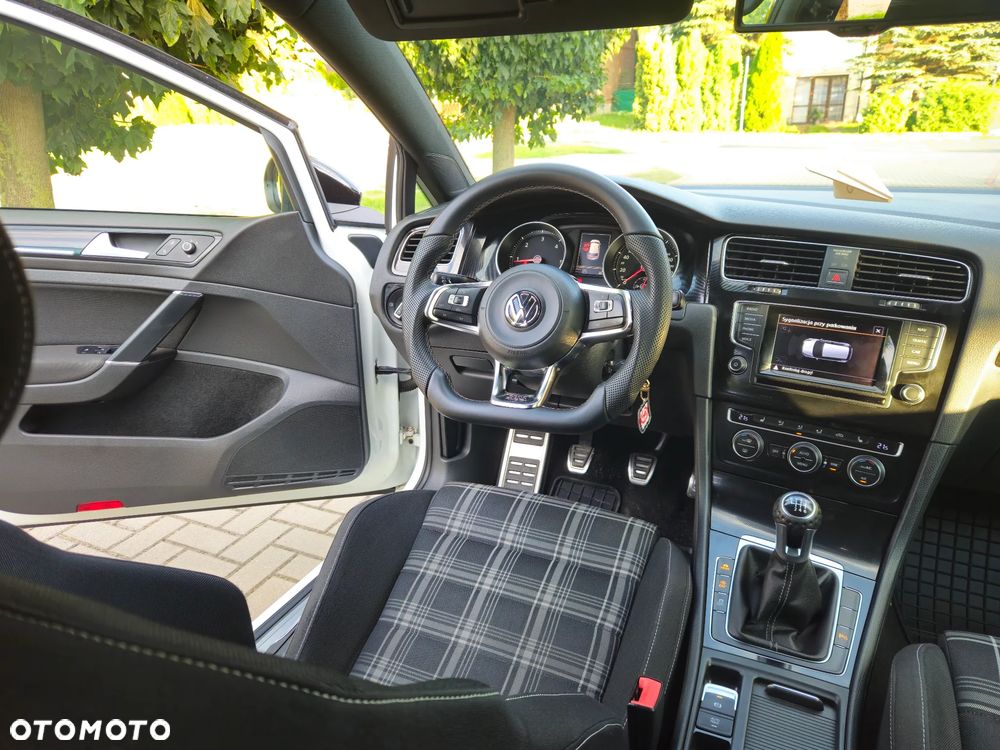 Volkswagen Golf GTD BlueMotion Technology - 10
