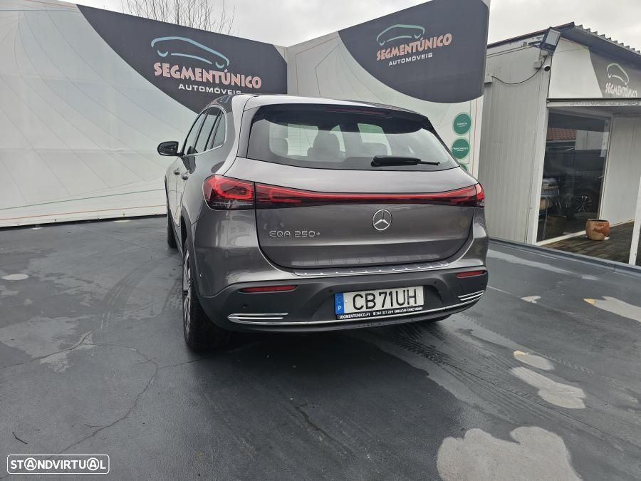 Mercedes-Benz EQA 250+ Progressive - 10