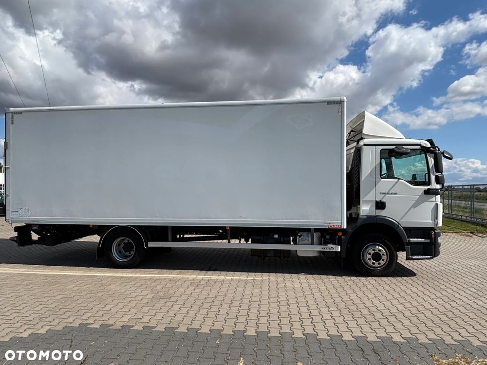 MAN TGM 12.250  kontener , winda , koła 19,5 , (nie TGL) 2019 rok z Niemiec, izoterma, - 11