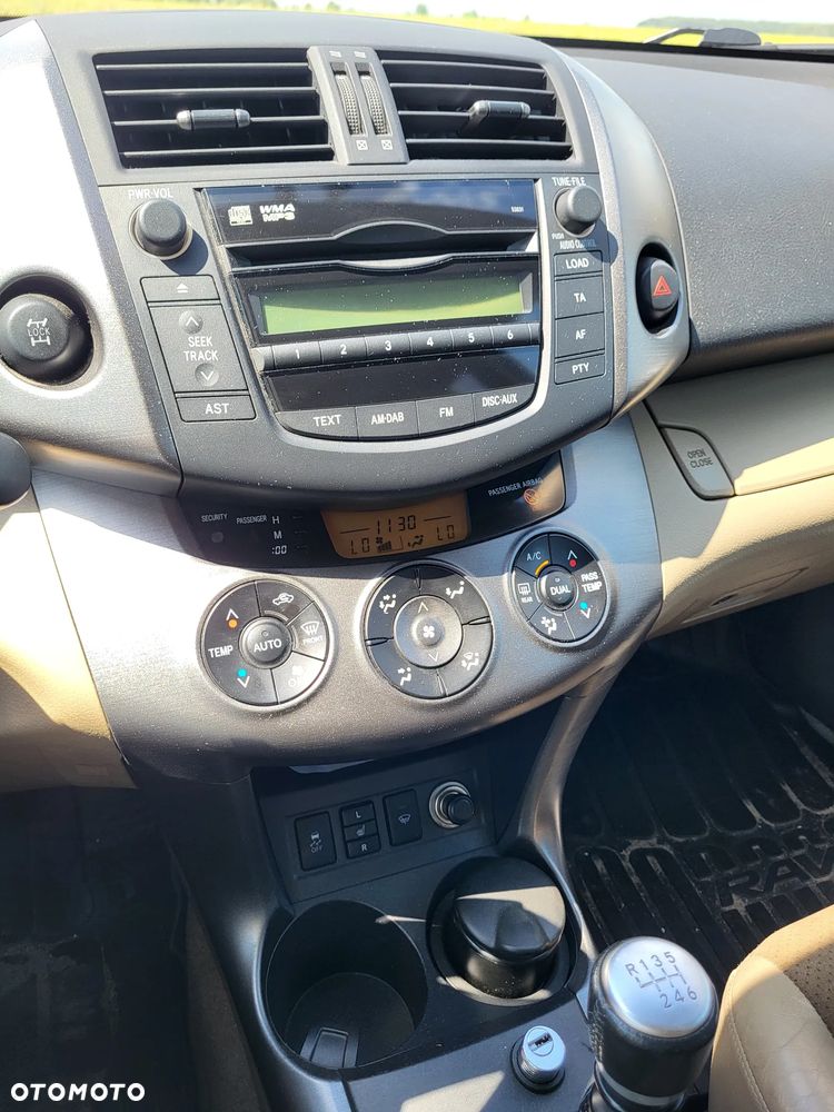 Toyota RAV4 2.2 D-4D 2010 - 6