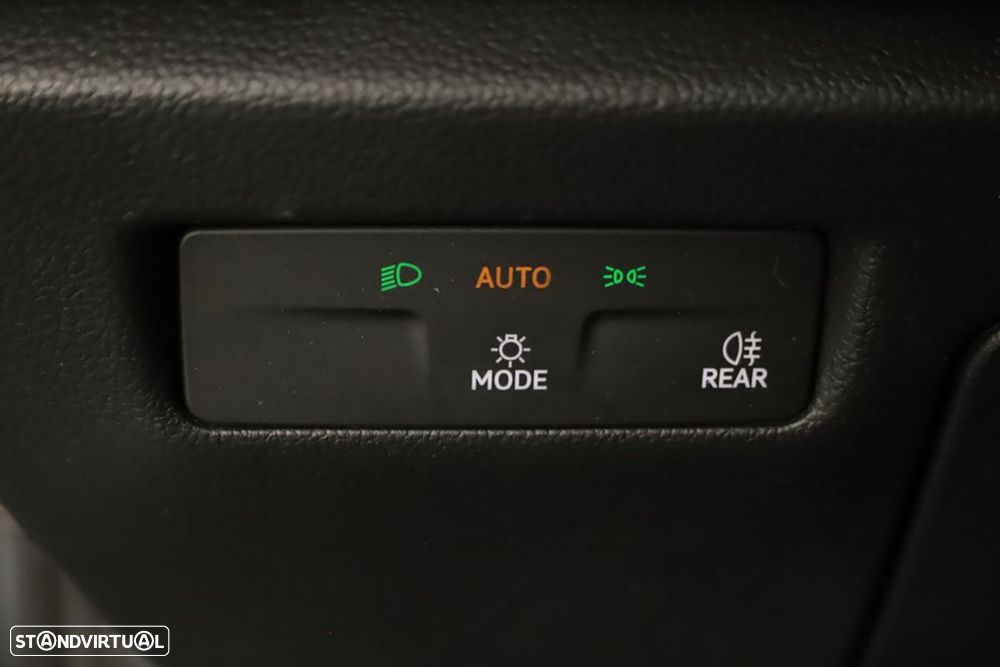VW Passat Variant 1.5 TSI eHybrid DSG - 17