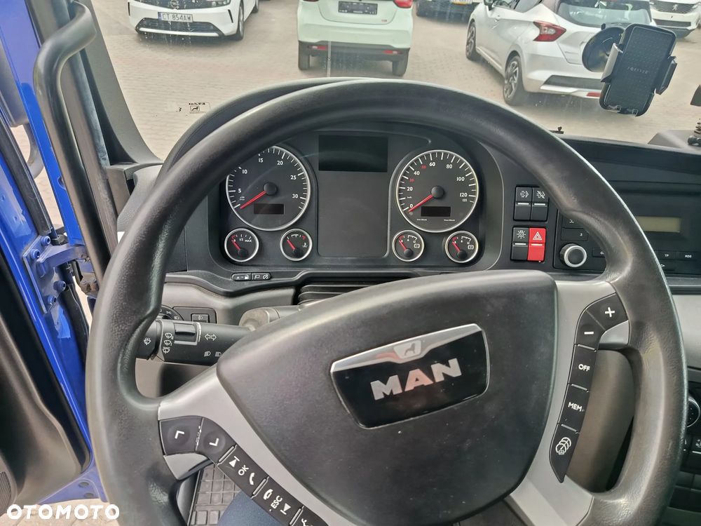 MAN TGL 12.220 - 12