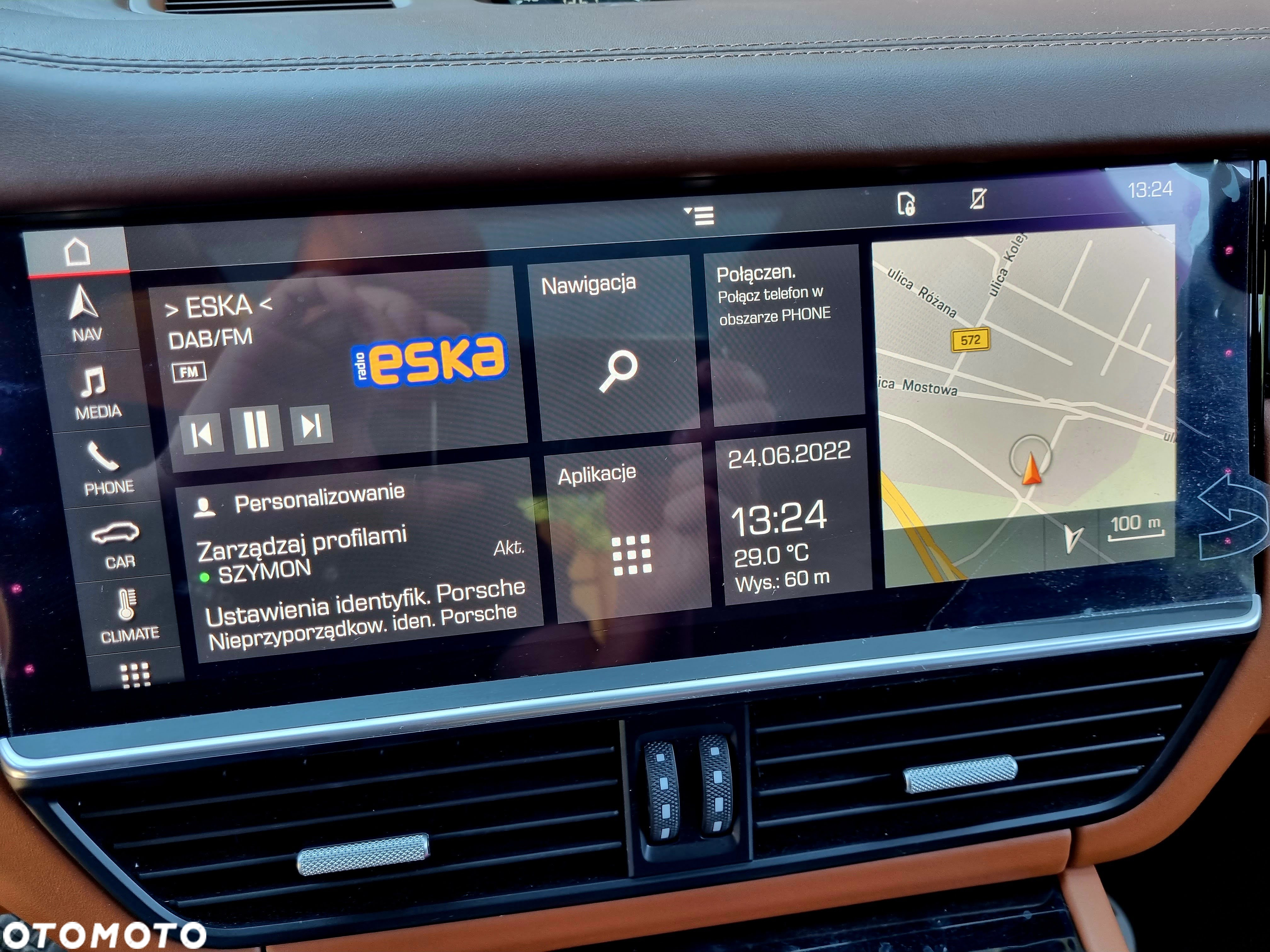 Porsche Cayenne - 26