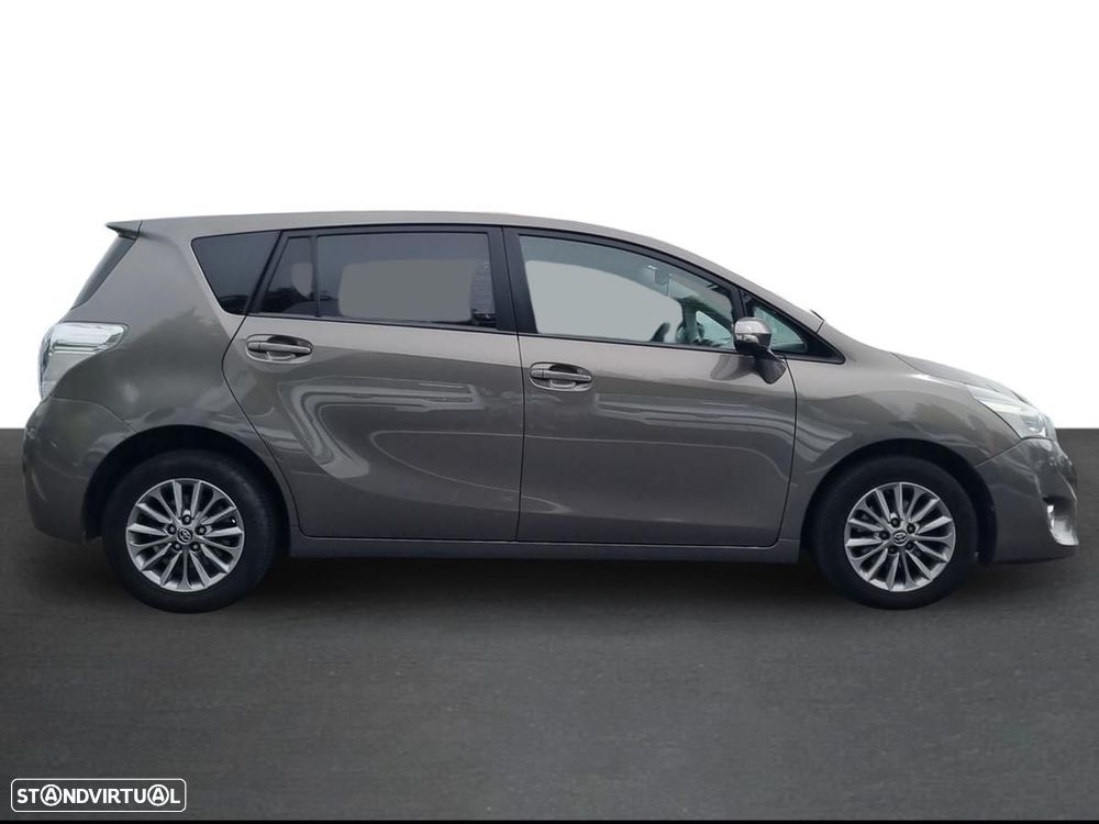 Toyota Verso 1.6 D-4D Comfort - 13