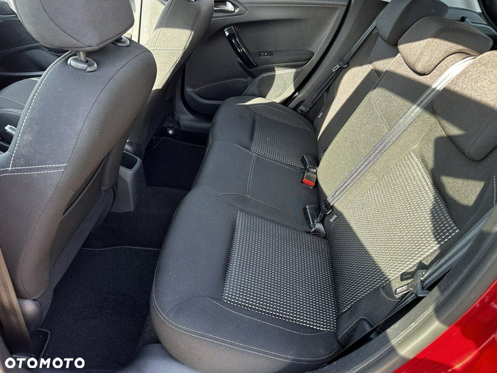 Peugeot 208 1.2 VTi Allure - 22