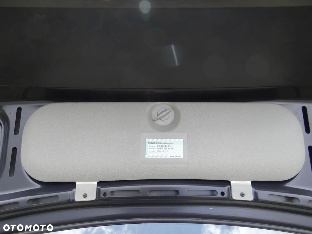 BMW Seria 3 316i - 24