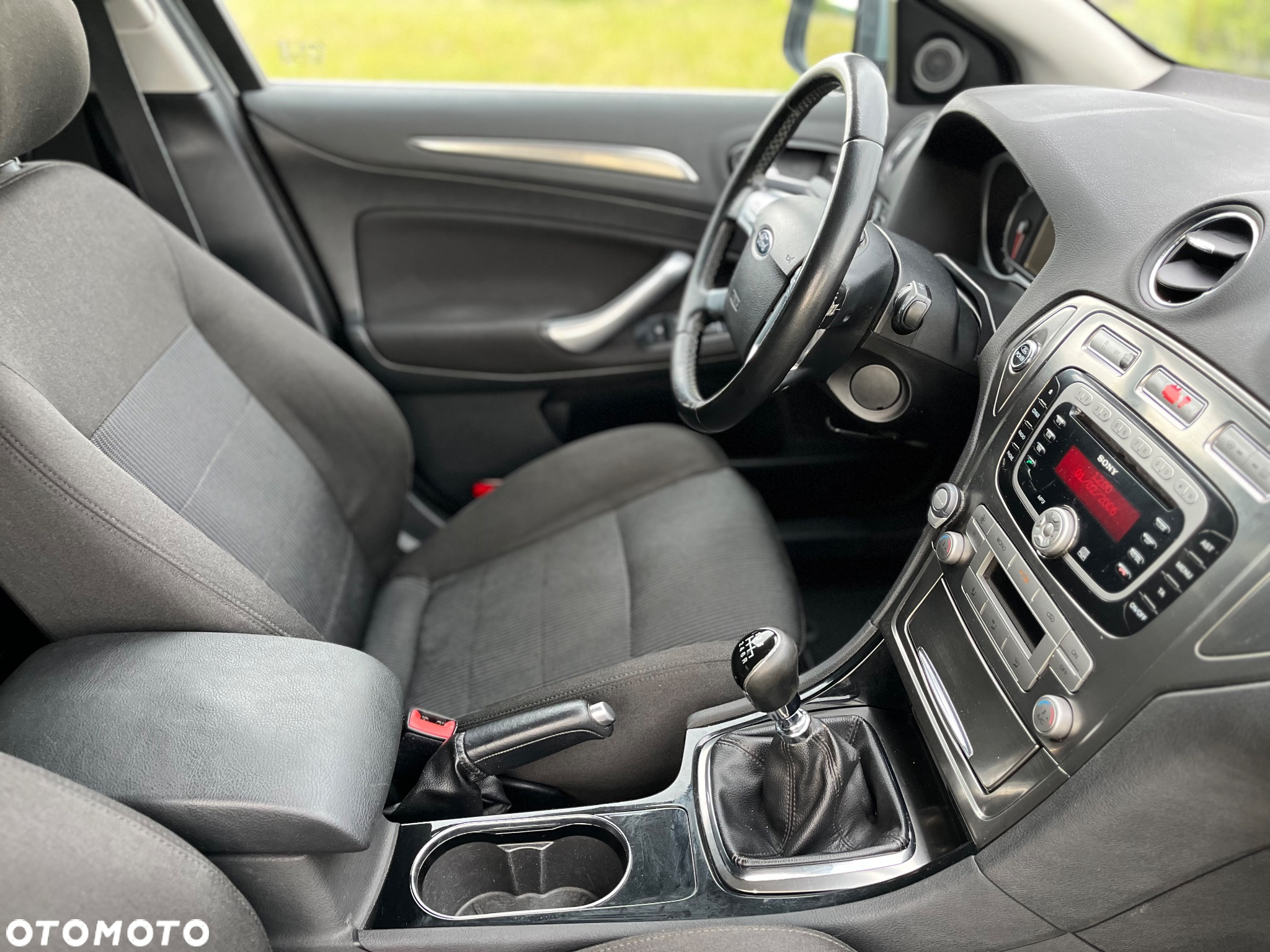 Ford Mondeo - 22