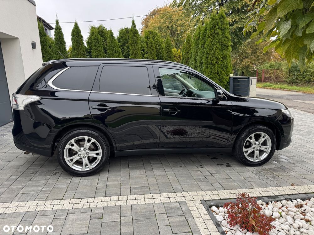 Mitsubishi Outlander - 8