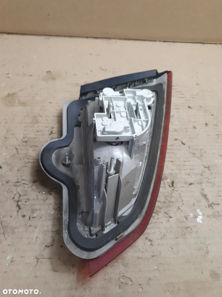 FORD MONDEO MK4 KOMBI 07-10 LAMPA PRAWY TYŁ W KLAPĘ - 3
