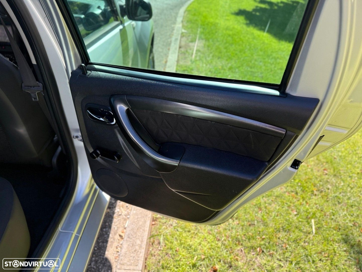 Dacia Duster 1.5 dCi Prestige - 16