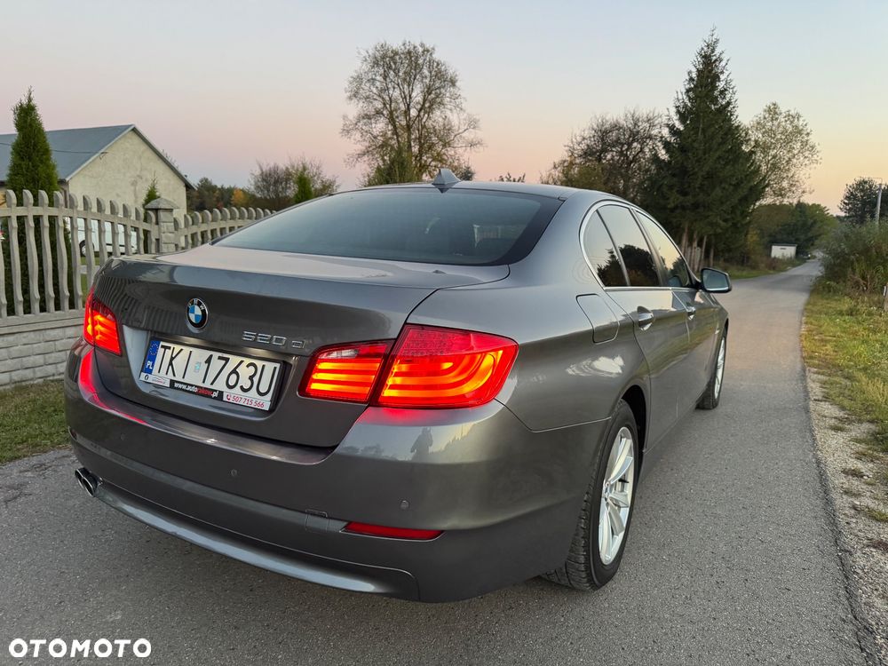 BMW Seria 5 520d Special Edition - 18