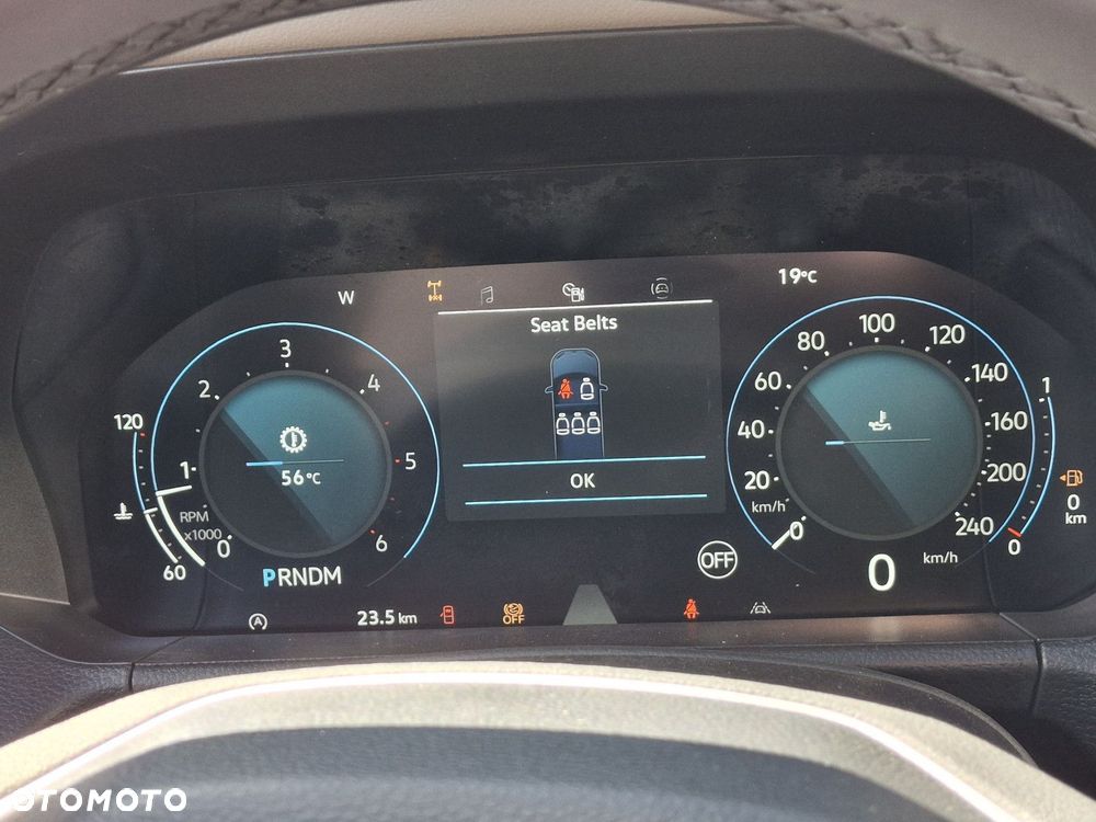 Volkswagen Amarok - 27