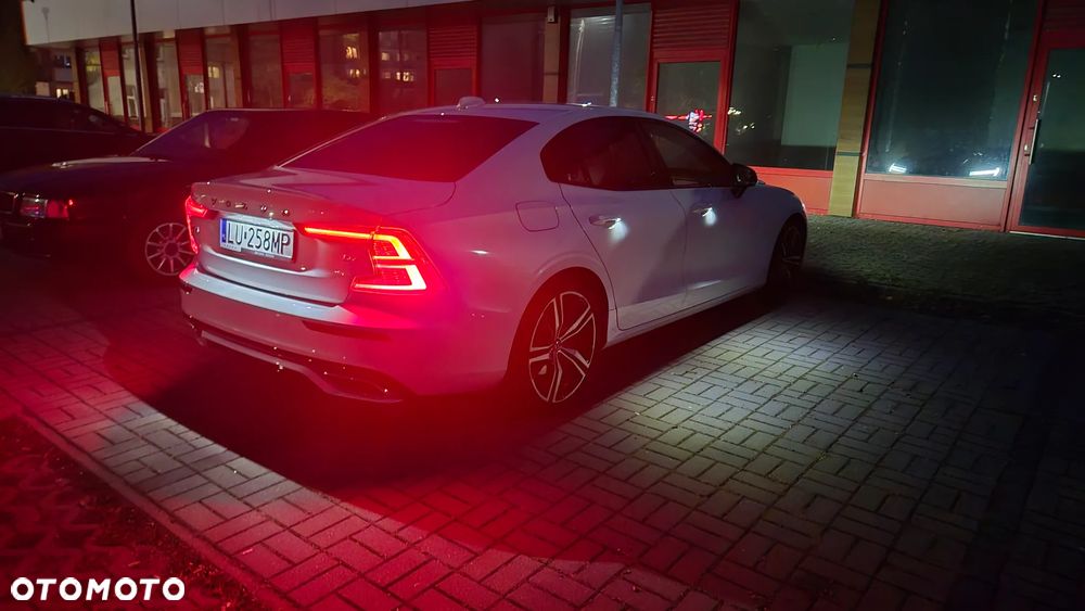 Volvo S60 B4 B R-Design - 40