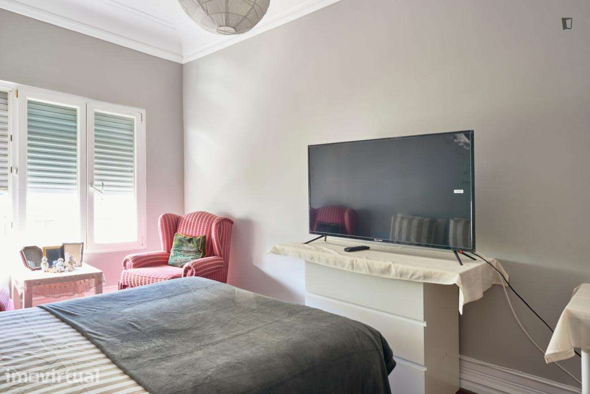 Quarto - localizado em Entrecampos Lisbon - Grande imagem: 2/38