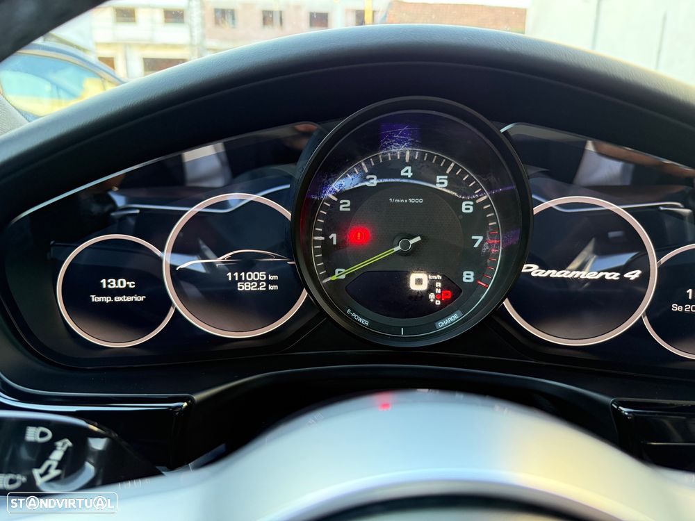 Porsche Panamera - 30