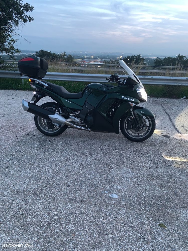 Kawasaki GTR - 13