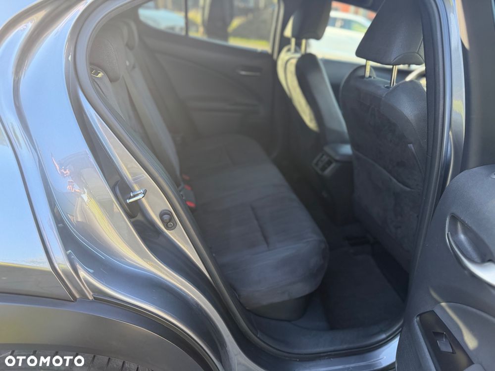 Lexus UX 250h Elegance 2WD - 18