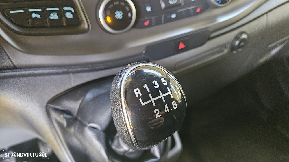 Ford Transit Custom L1H1 2.0 TDCI IVA DEDUTIVEL - 24