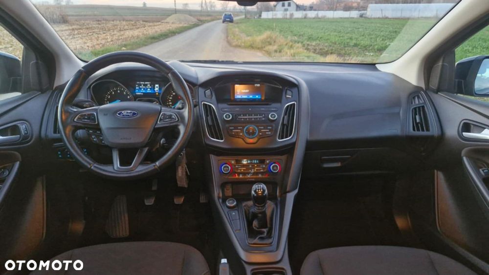 Ford Focus 1.0 EcoBoost STart-Stopp-System TITANIUM - 6