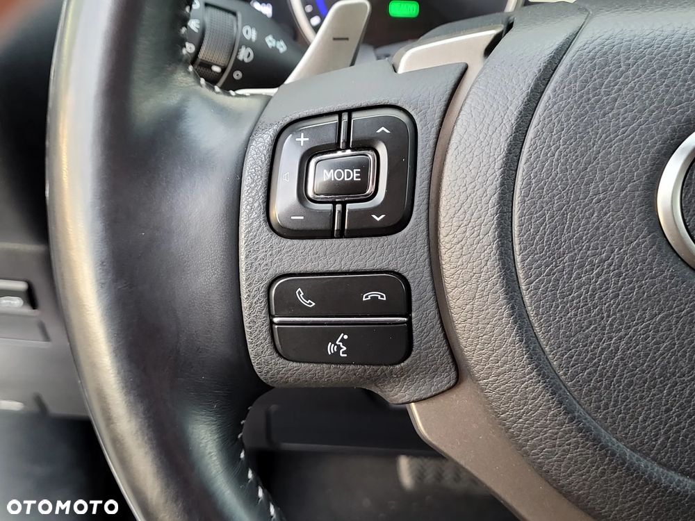 Lexus NX 300h F Impression AWD - 24