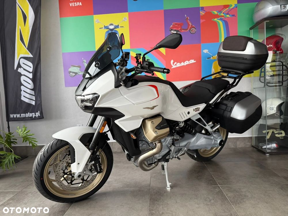 Moto Guzzi V100 Mandello - 1