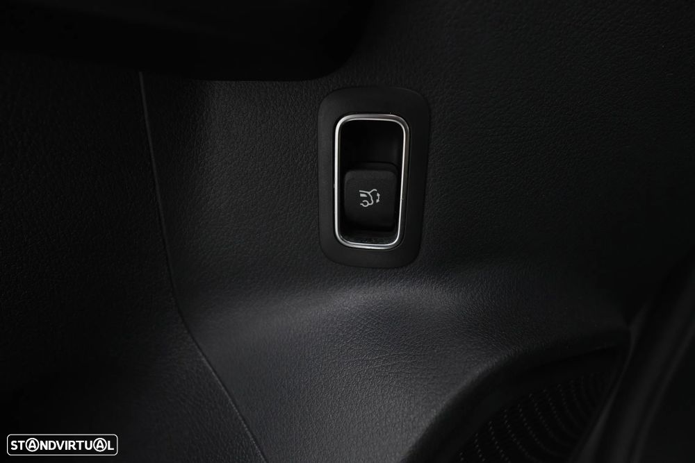 Mercedes-Benz GLB 200 Standard - 29