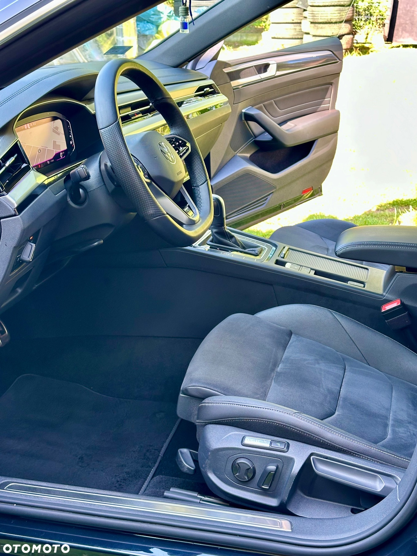 Volkswagen Arteon 2.0 TDI R-Line DSG - 17