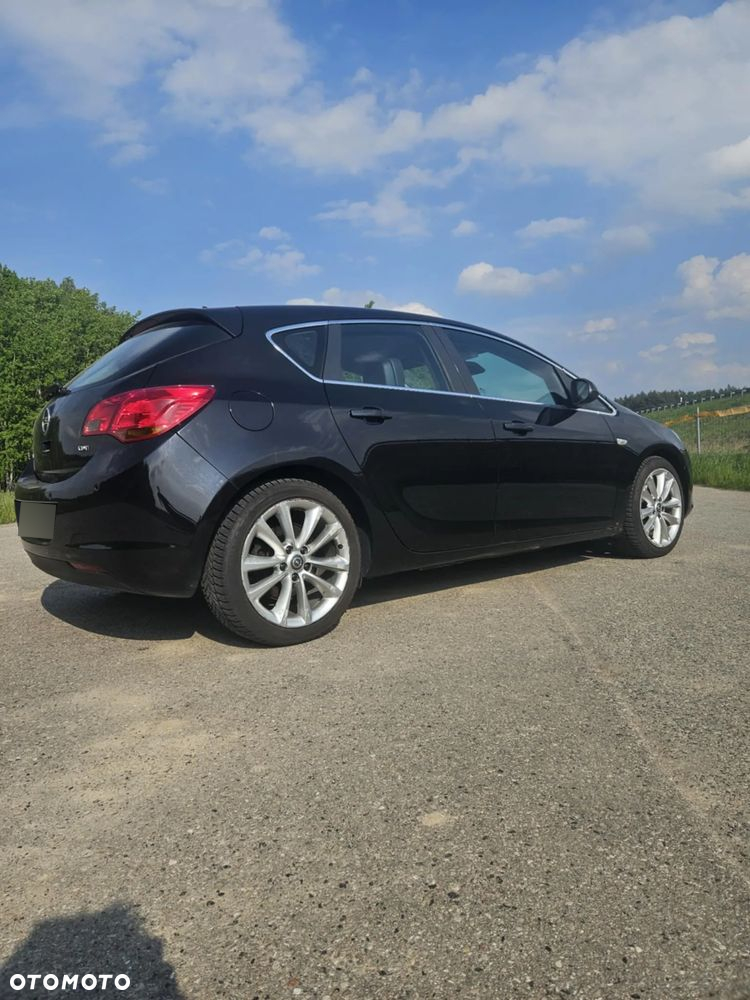 Opel Astra III 1.7 CDTI Cosmo - 5