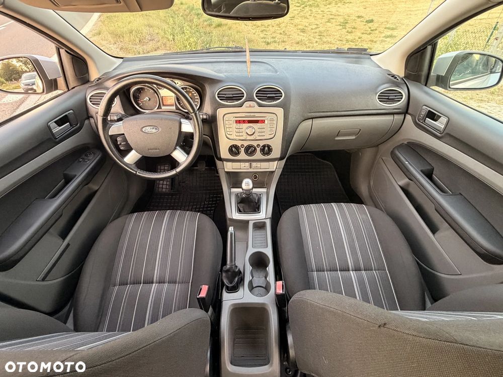 Ford Focus 1.6 Trend - 15