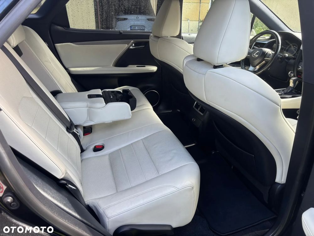 Lexus RX - 4