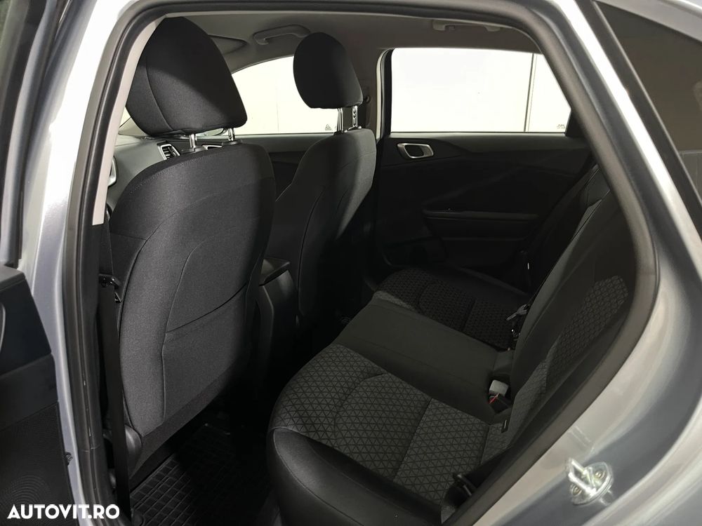 Kia Ceed 1.5 T-GDI 6MT Best - 12