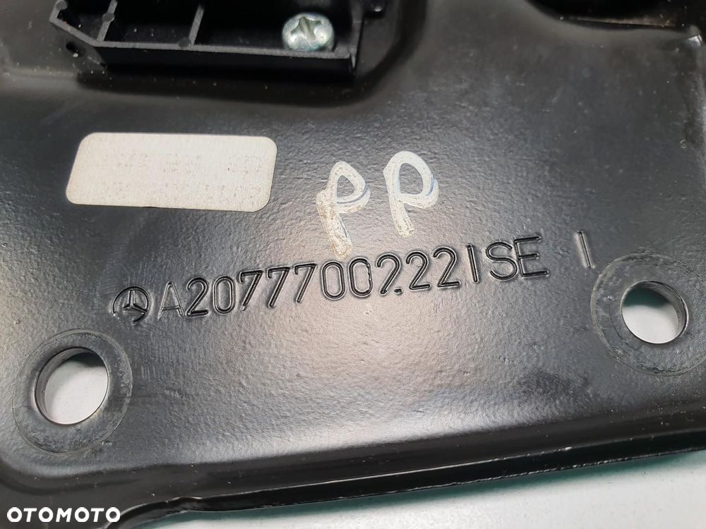 ZAMEK RYGIEL DACHU PRAWY PRZÓD MERCEDES W207 A2077700222 - 3