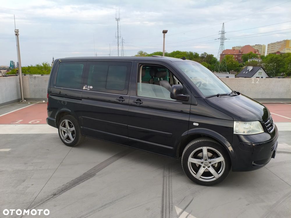 Volkswagen Multivan - 13