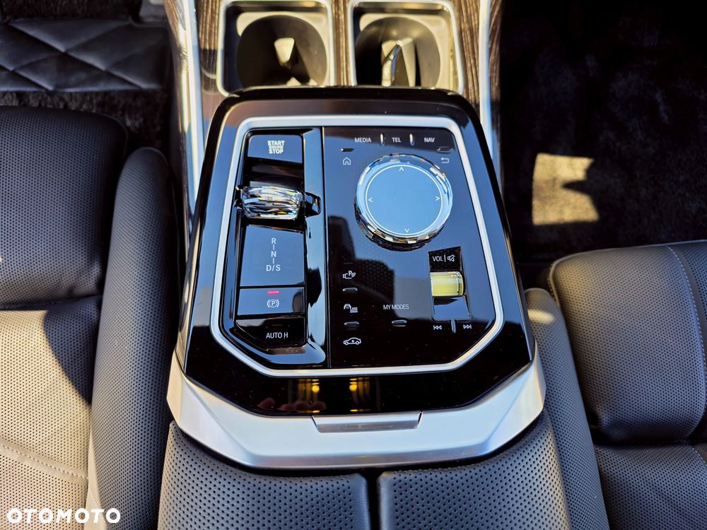 BMW Seria 7 740d xDrive mHEV sport - 14