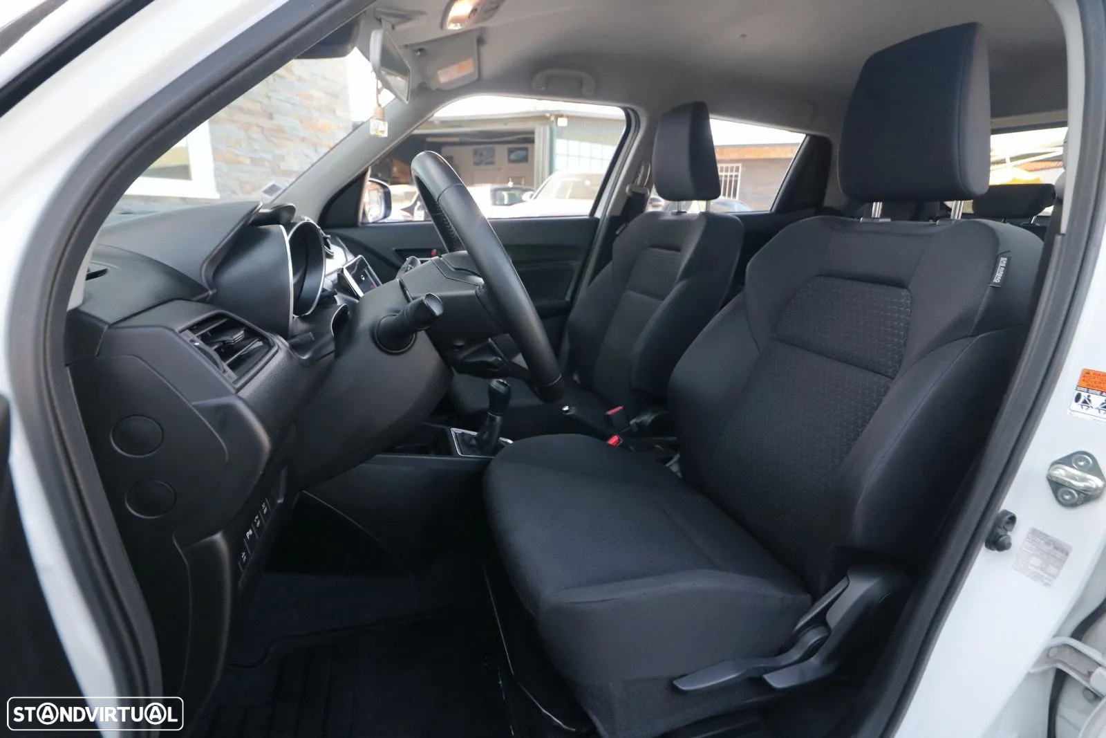 Suzuki Swift 1.2 Mild Hybrid GLE - 6