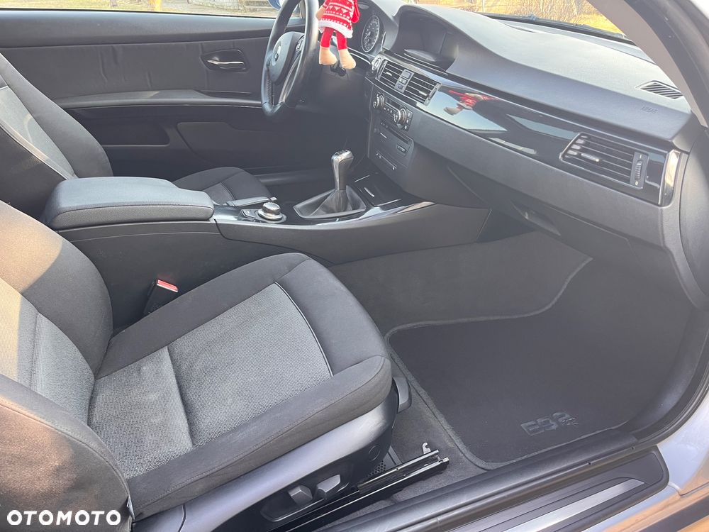 BMW Seria 3 325i - 10