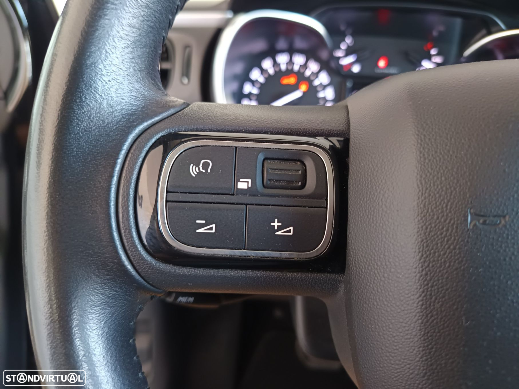 Citroën C3 1.2 PureTech Shine Pack EAT6 - 17