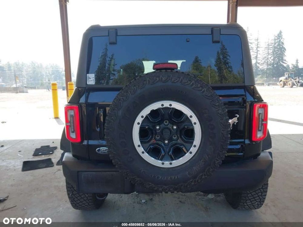 Ford Bronco - 4